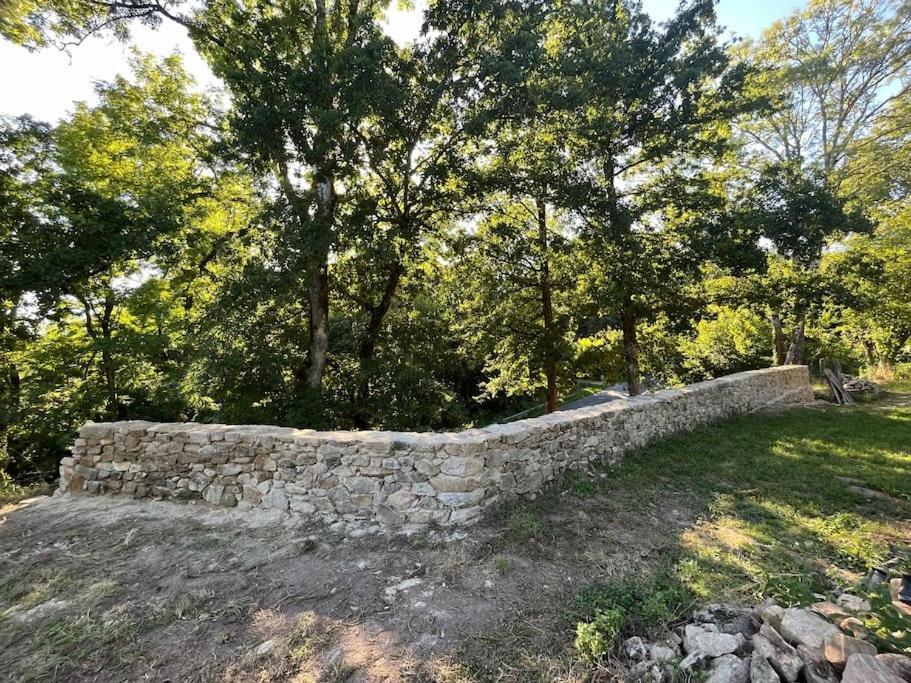 Cottage By The Chateau With Pool In National Parc Les Salles-Lavauguyon المظهر الخارجي الصورة