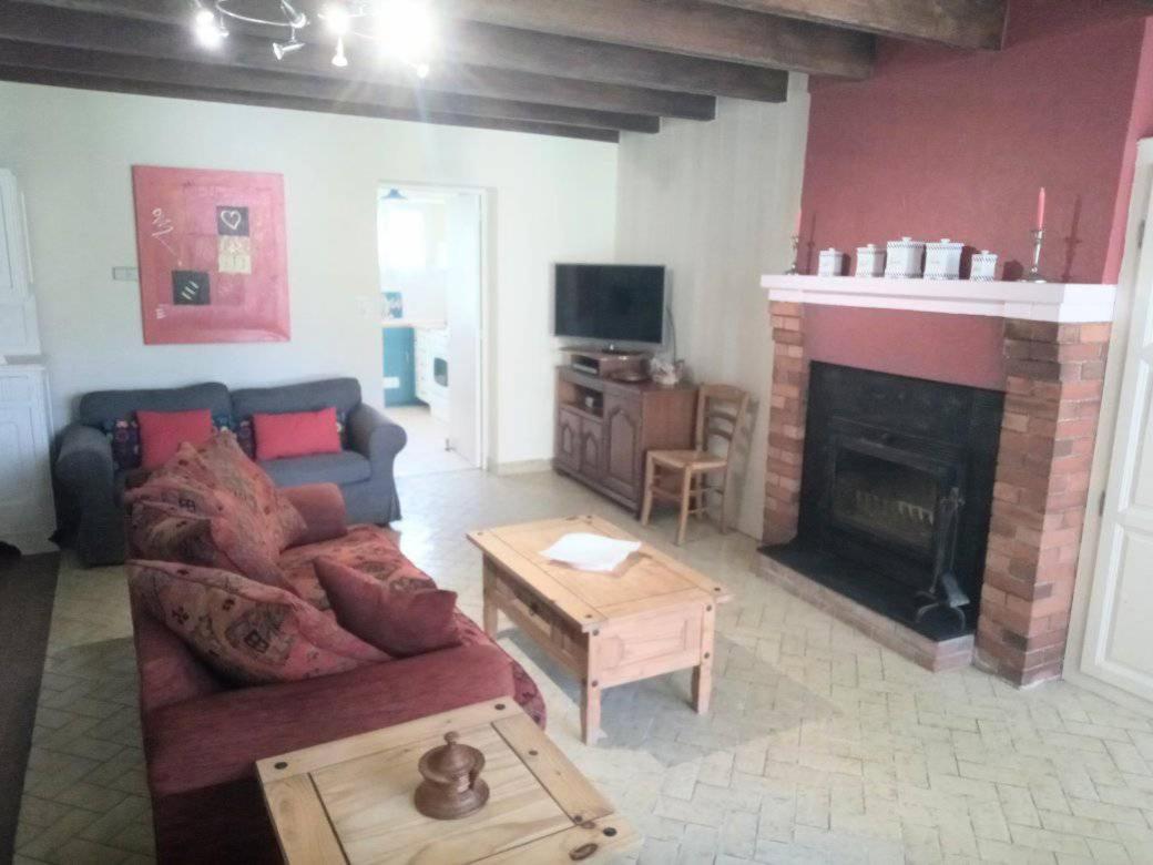 Cottage By The Chateau With Pool In National Parc Les Salles-Lavauguyon المظهر الخارجي الصورة